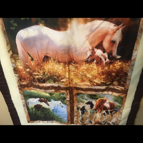 Horse Wall Tapestry/Throw 30x 48 Multipurpose - Picture 10 of 16